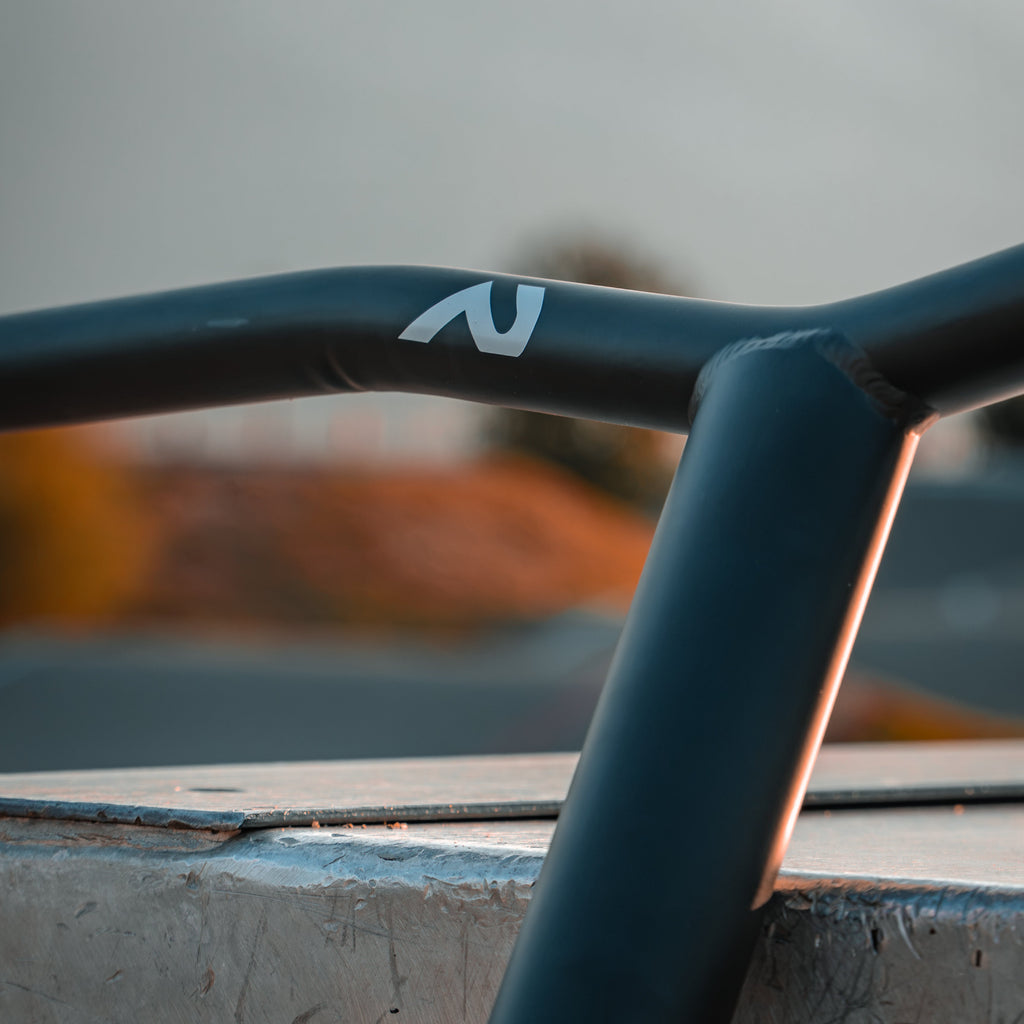 PINNACLE STAPLE CHROMOLY BARS 620MM X 580MM